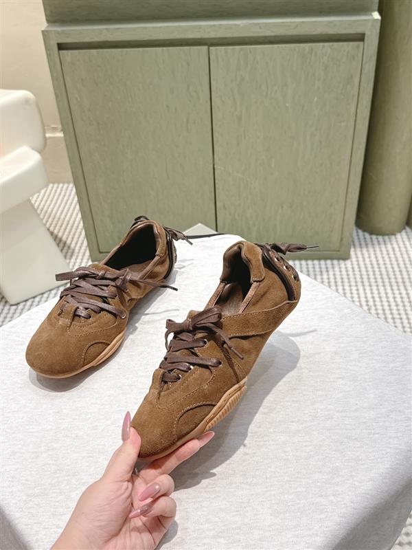 2025112716569533 310